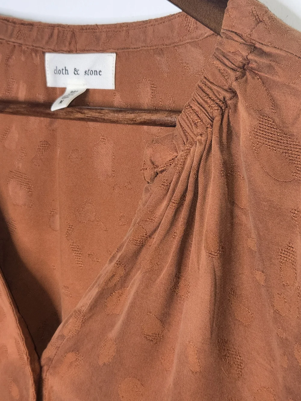 Cloth & Stone Anthropologie Rust Orange Elastic Neck Long Sleeve Blouse Top M